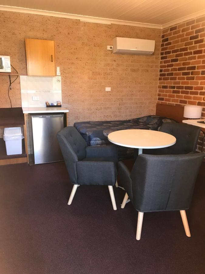 Cedar Lodge Motel Armidale Eksteriør billede