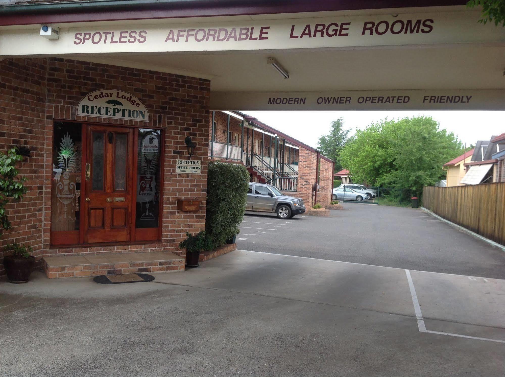 Cedar Lodge Motel Armidale Eksteriør billede